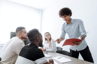 Séminaire d'équipe favorisant la cohésion et la collaboration professionnelle