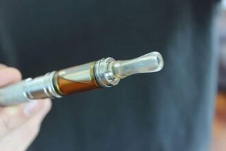 Législation sur la vape avec des documents et des graphiques