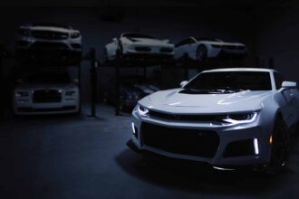 Garage spécialisé dans l'installation et l'entretien de carrosseries automobiles