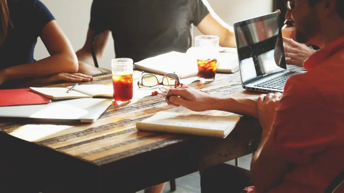 Location de bureau : quels critères prendre en compte pour trouver un bon local ?