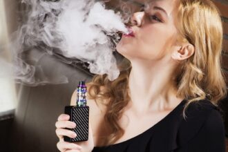 Peut-on voyager avec la vapoteuse ?